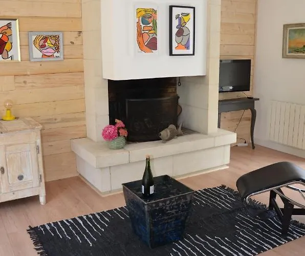 Les Terrasses De L'artiste Apartament Bazenville